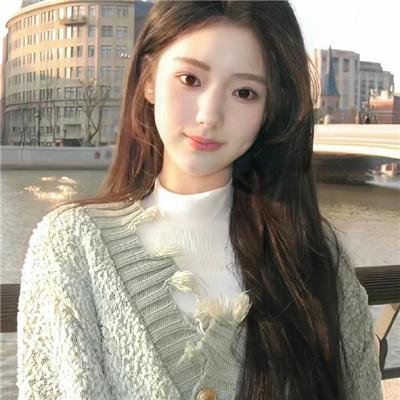 蜂妹与狗狗猫 动画电影封面